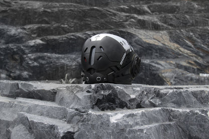 Titanfall 2 Kane pilot helmet