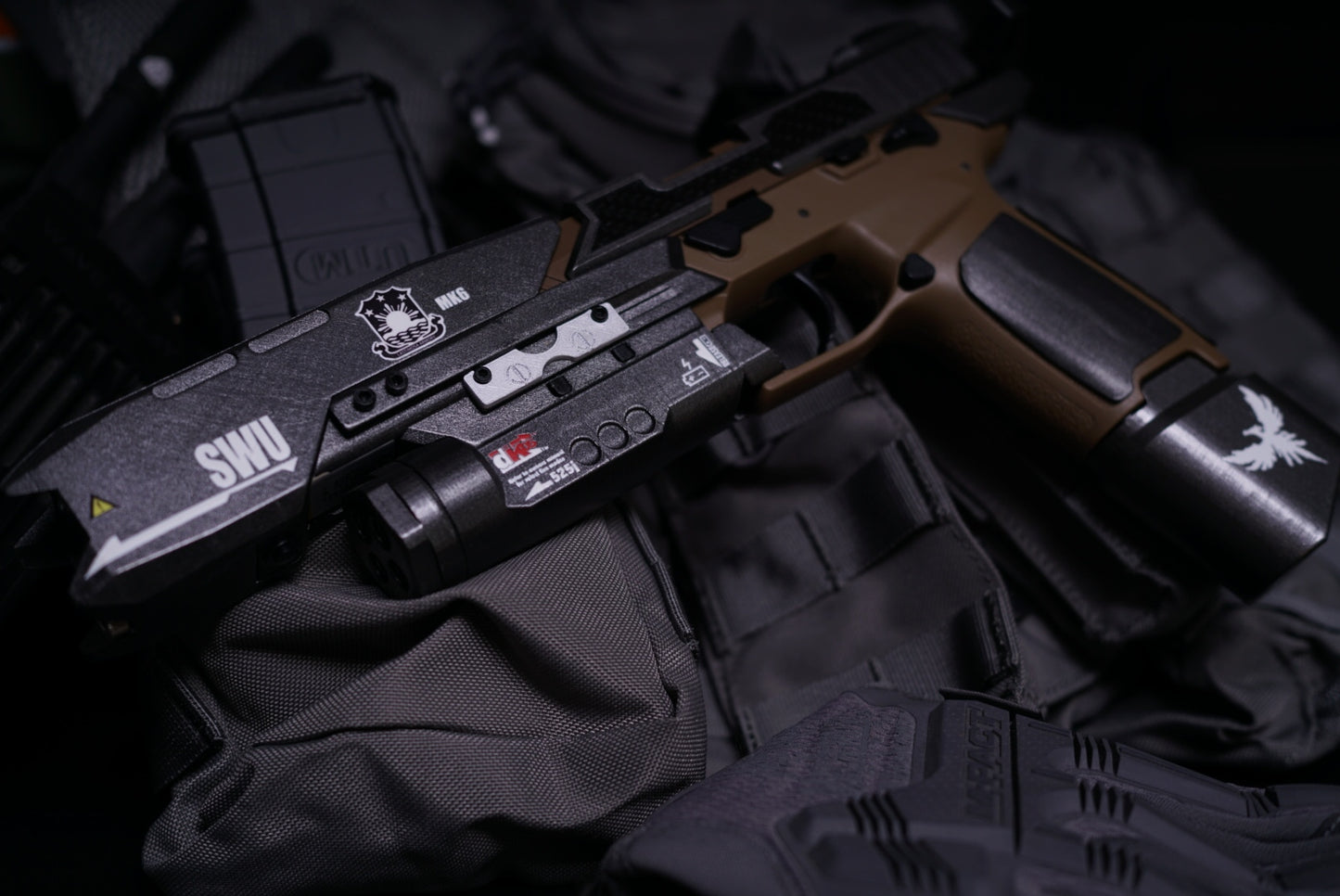 Titanfall 2 Smart Pistol Replica Body Kit – Full-Scale Gel Blaster Conversion Set, Custom DIY Prop (No Gun Included), Cosplay Accessory for Gamers