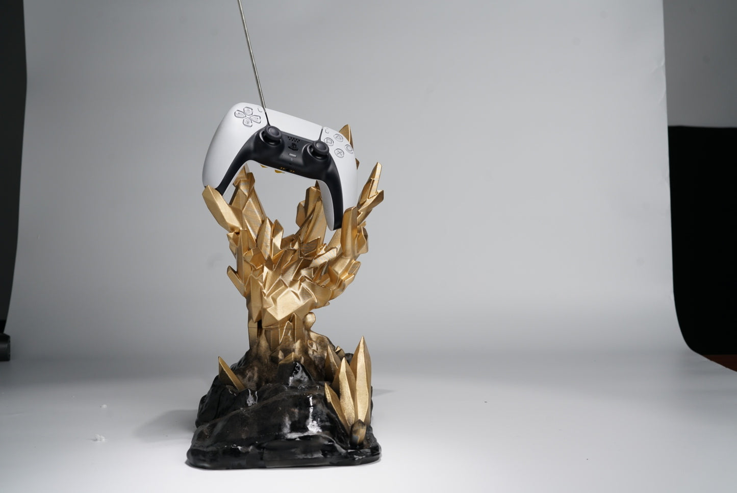 Death Stranding Chiral Crystal Desktop Stand – Multi-Functional Organizer, Gaming Desk Decor, Collectible Fan Gift for Porters