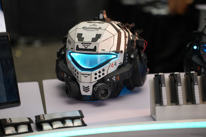 Titanfall 2 Pulse Blade Pilot Helmet – Life-Size Wearable Replica, Cosplay Helmet, Collectible Gaming Display Prop for Fans