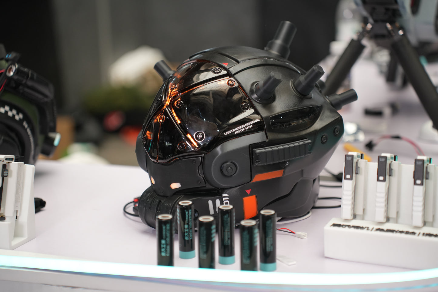 Titanfall Cloak Pilot Helmet Replica – Life-Size Cosplay Helmet, Wearable Premium Frontier Hunter Prop, Collectible Gaming Display for Fans