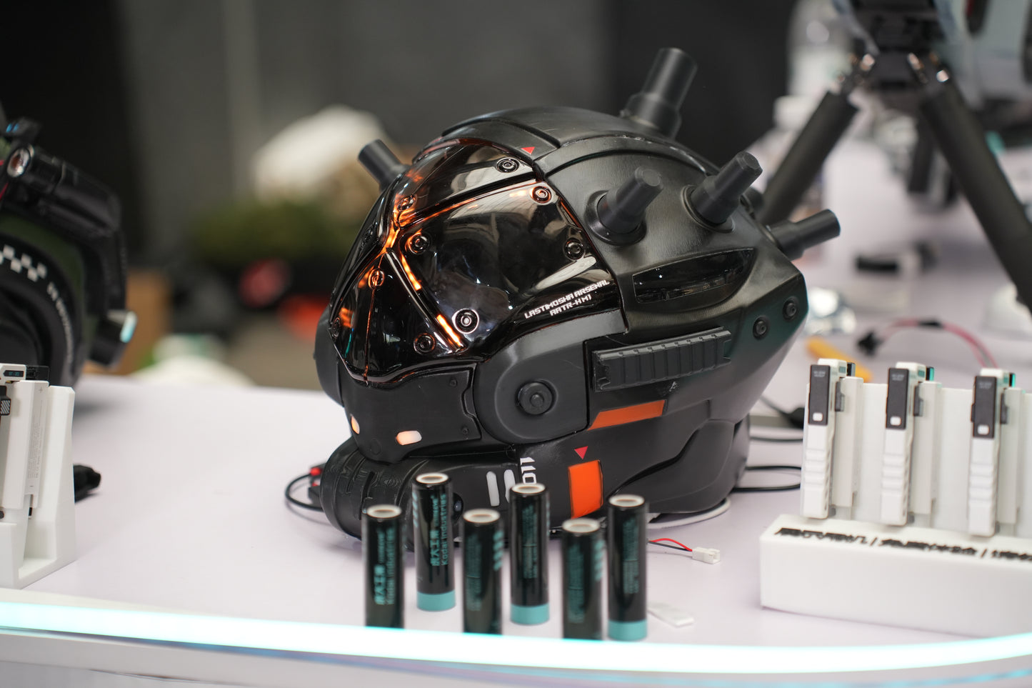 Titanfall Cloak Pilot Helmet Replica – Life-Size Cosplay Helmet, Wearable Premium Frontier Hunter Prop, Collectible Gaming Display for Fans