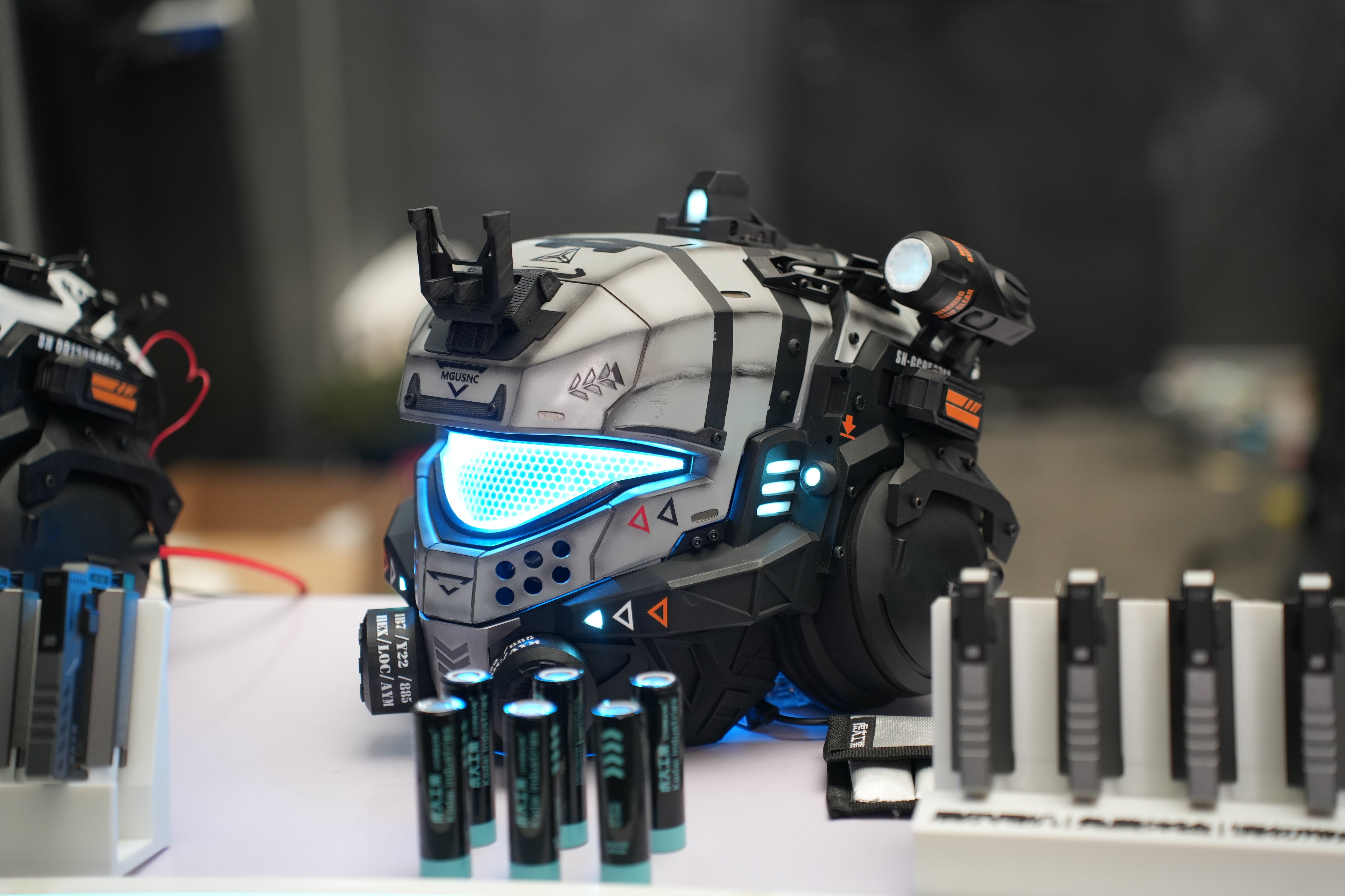 Titanfall 2 Pulse Blade Pilot Helmet – Life-Size Wearable Replica, Cosplay Helmet, Collectible Gaming Display Prop for Fans