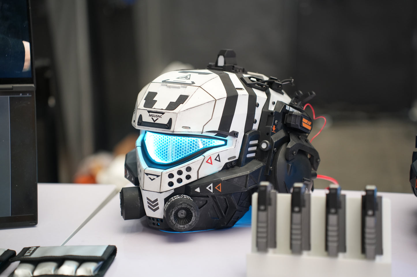 Titanfall 2 Pulse Blade Pilot Helmet – Life-Size Wearable Replica, Cosplay Helmet, Collectible Gaming Display Prop for Fans