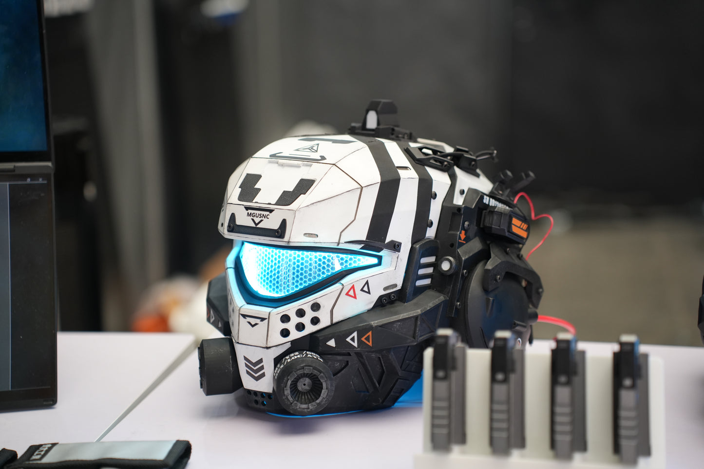 Titanfall 2 Pulse Blade Pilot Helmet – Life-Size Wearable Replica, Cosplay Helmet, Collectible Gaming Display Prop for Fans