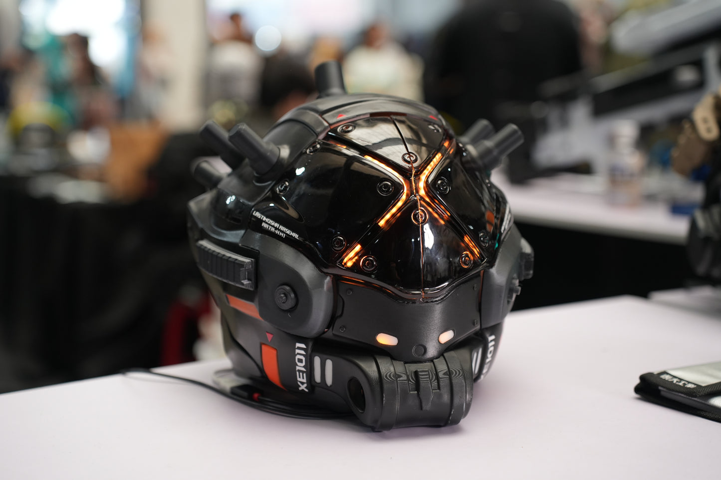 Titanfall Cloak Pilot Helmet Replica – Life-Size Cosplay Helmet, Wearable Premium Frontier Hunter Prop, Collectible Gaming Display for Fans