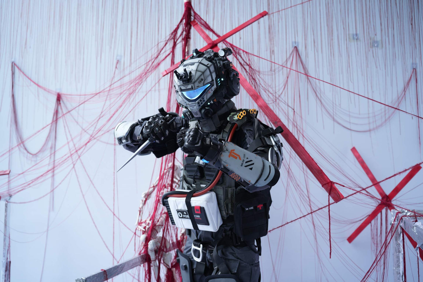 Titanfall 2 Pulse Blade Pilot Helmet – Life-Size Wearable Replica, Cosplay Helmet, Collectible Gaming Display Prop for Fans