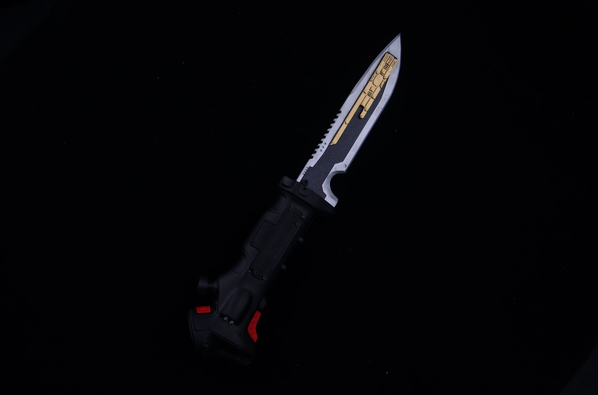 Titanfall 2 Data Knife Replica – Life-Size Full-Scale Prop, Cosplay Accessory, Collectible Gaming Display for Fans