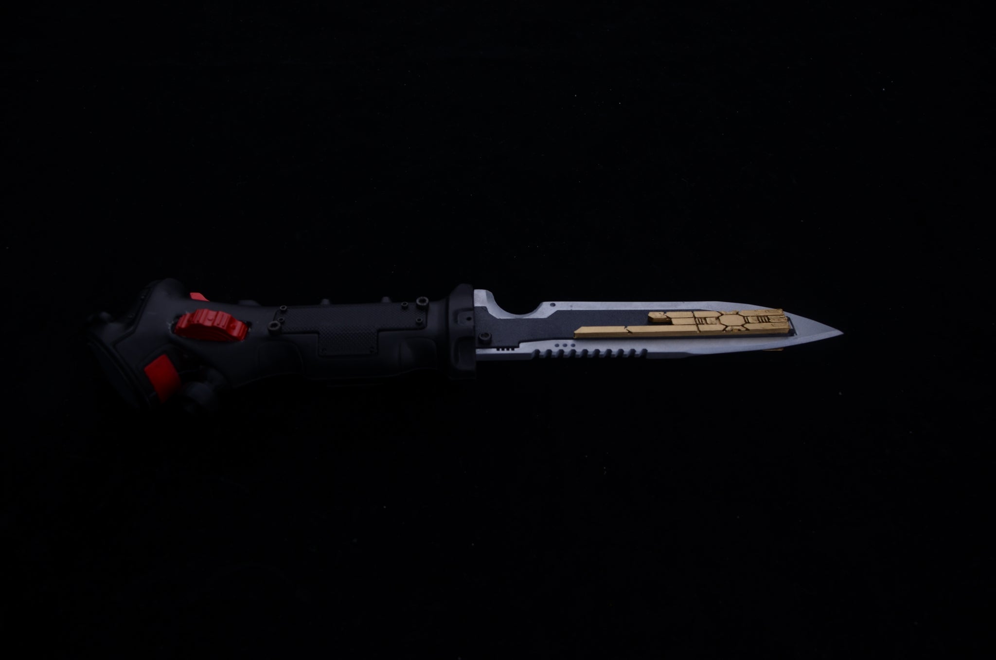 Titanfall 2 Data Knife Replica – Life-Size Full-Scale Prop, Cosplay Accessory, Collectible Gaming Display for Fans
