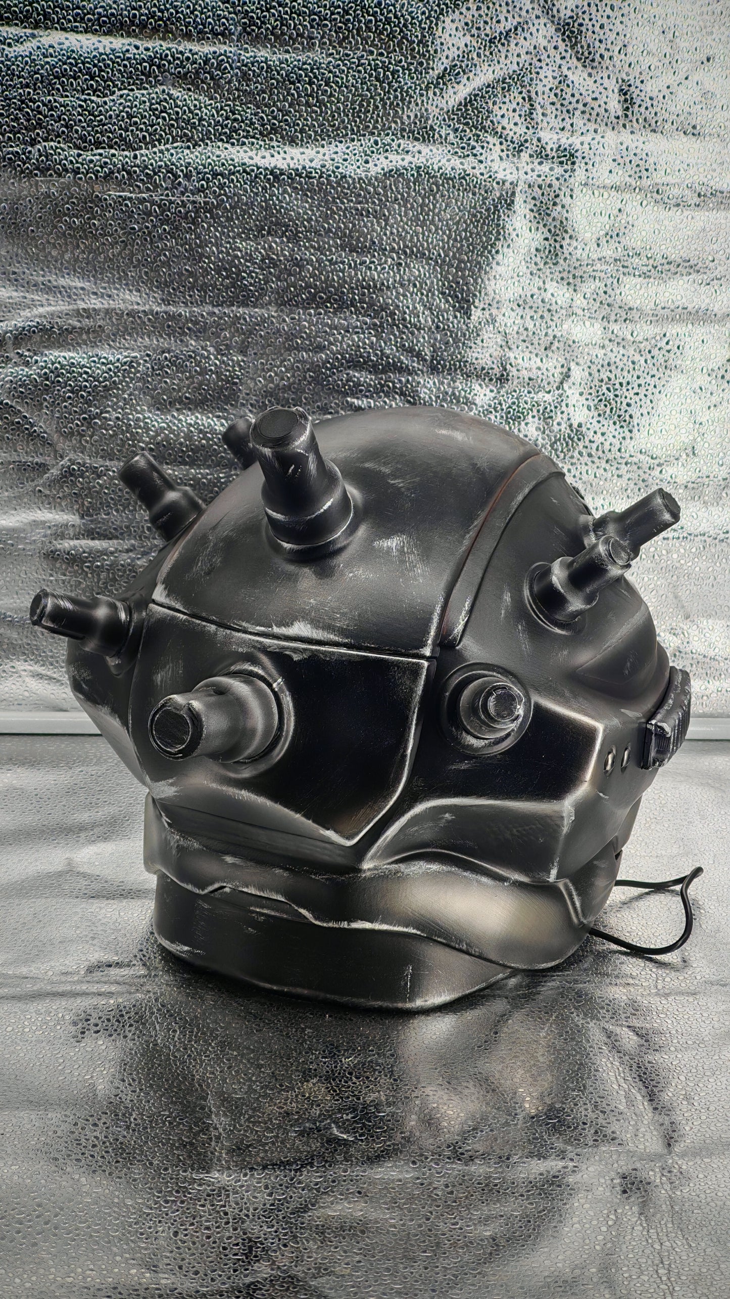 Titanfall Cloak Pilot Helmet Replica – Life-Size Cosplay Helmet, Wearable Premium Frontier Hunter Prop, Collectible Gaming Display for Fans