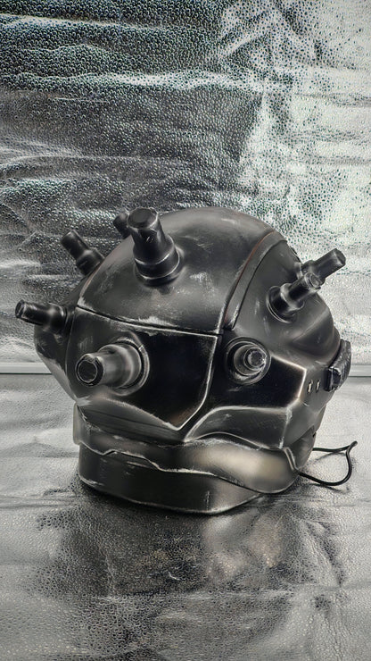Titanfall Cloak Pilot Helmet Replica – Life-Size Cosplay Helmet, Wearable Premium Frontier Hunter Prop, Collectible Gaming Display for Fans