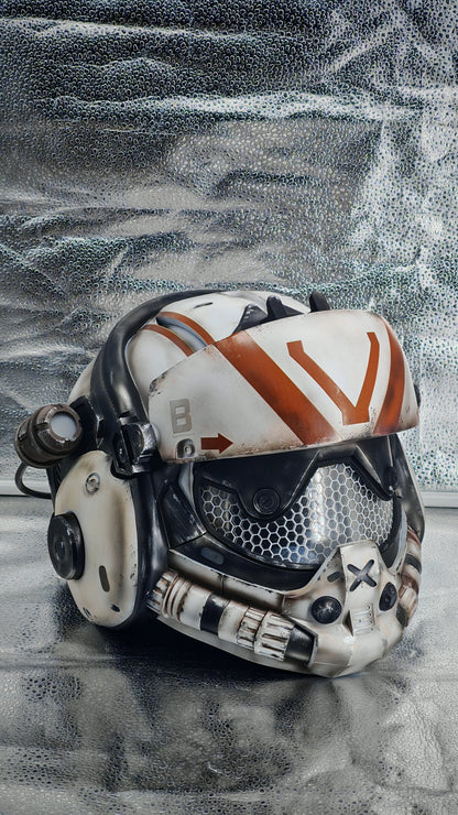 Titanfall 2 Viper Pilot Helmet Replica – Life-Size Cosplay Helmet, Wearable Gaming Display, Exclusive Villain Collectible Prop for Fans
