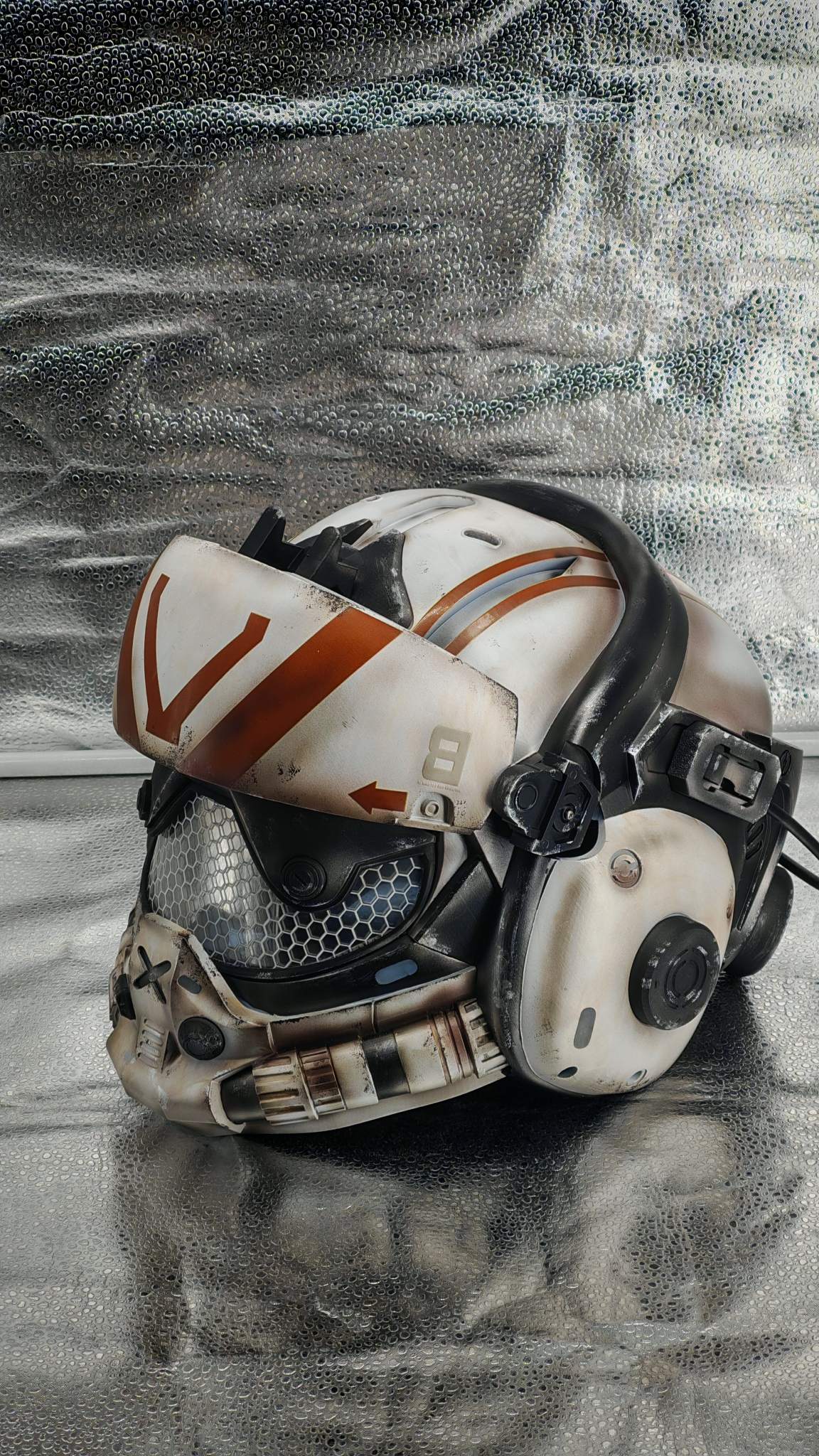 Titanfall 2 Viper Pilot Helmet Replica – Life-Size Cosplay Helmet, Wearable Gaming Display, Exclusive Villain Collectible Prop for Fans