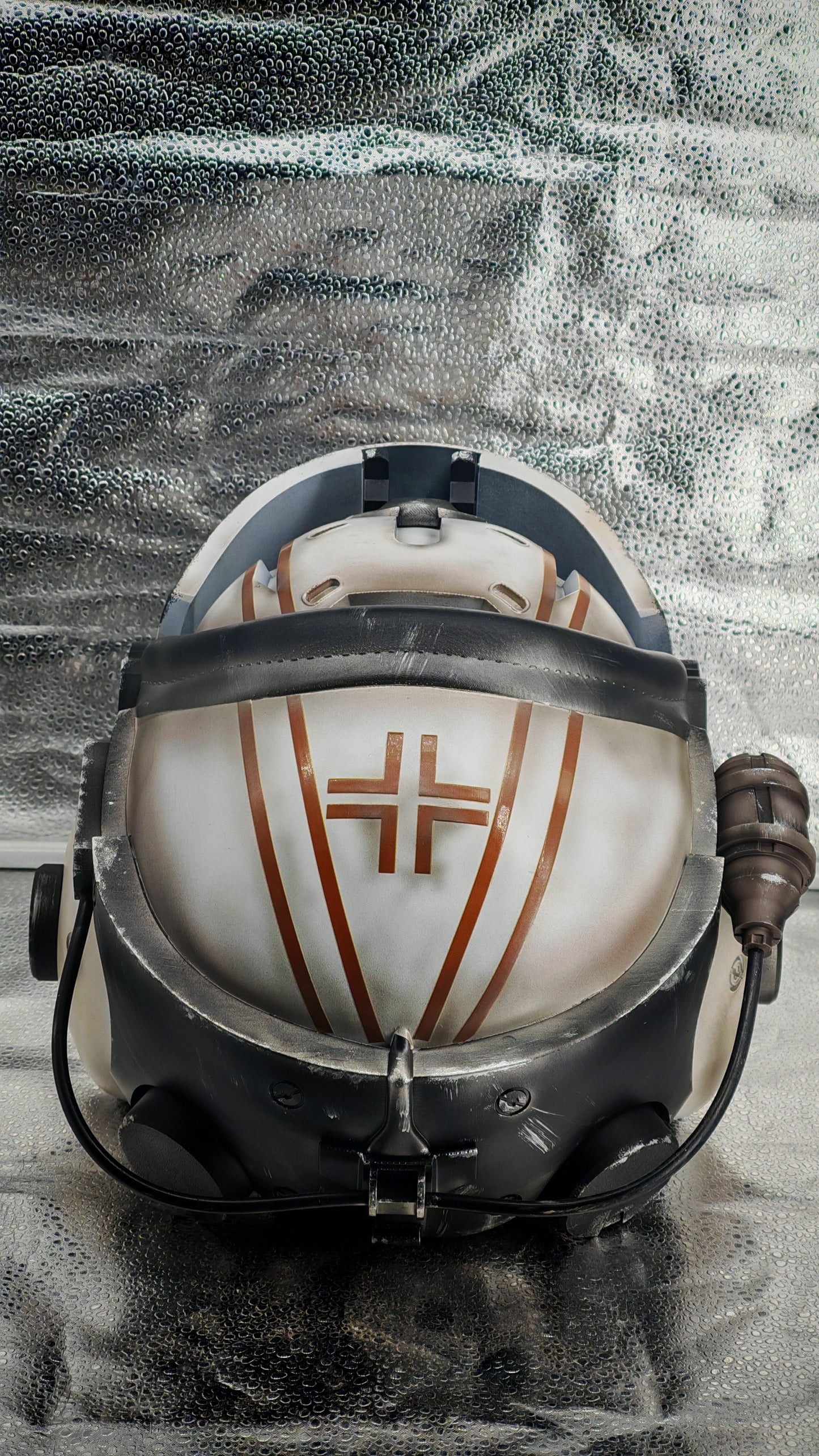 Titanfall 2 Viper Pilot Helmet Replica – Life-Size Cosplay Helmet, Wearable Gaming Display, Exclusive Villain Collectible Prop for Fans