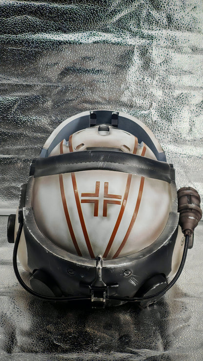 Titanfall 2 Viper Pilot Helmet Replica – Life-Size Cosplay Helmet, Wearable Gaming Display, Exclusive Villain Collectible Prop for Fans
