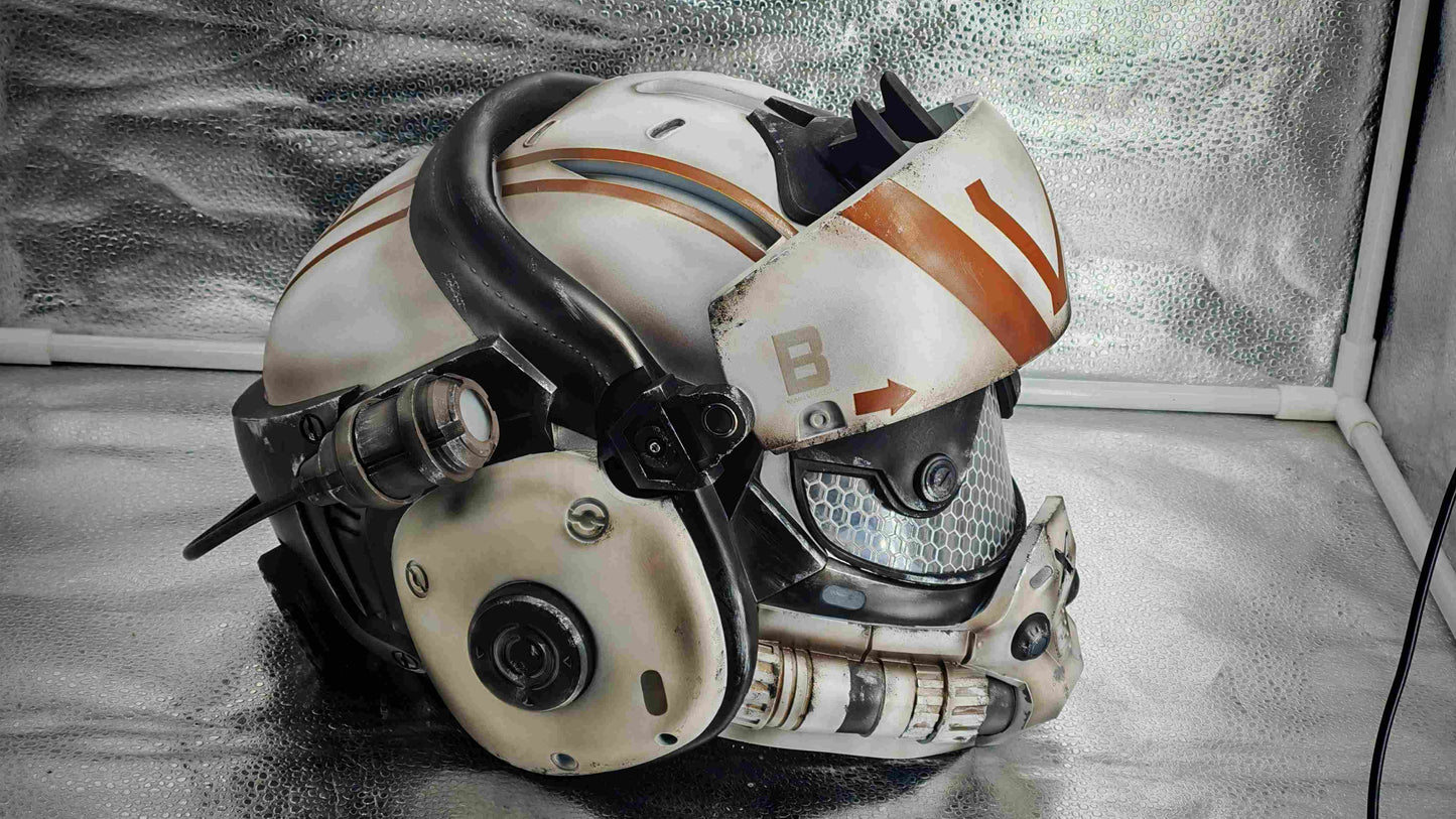 Titanfall 2 Viper Pilot Helmet Replica – Life-Size Cosplay Helmet, Wearable Gaming Display, Exclusive Villain Collectible Prop for Fans