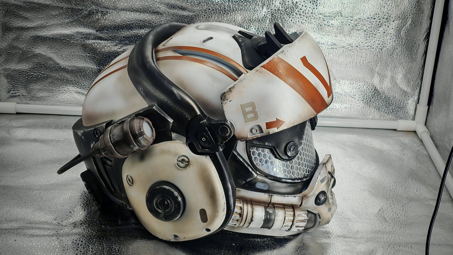 Titanfall 2 Viper Pilot Helmet Replica – Life-Size Cosplay Helmet, Wearable Gaming Display, Exclusive Villain Collectible Prop for Fans