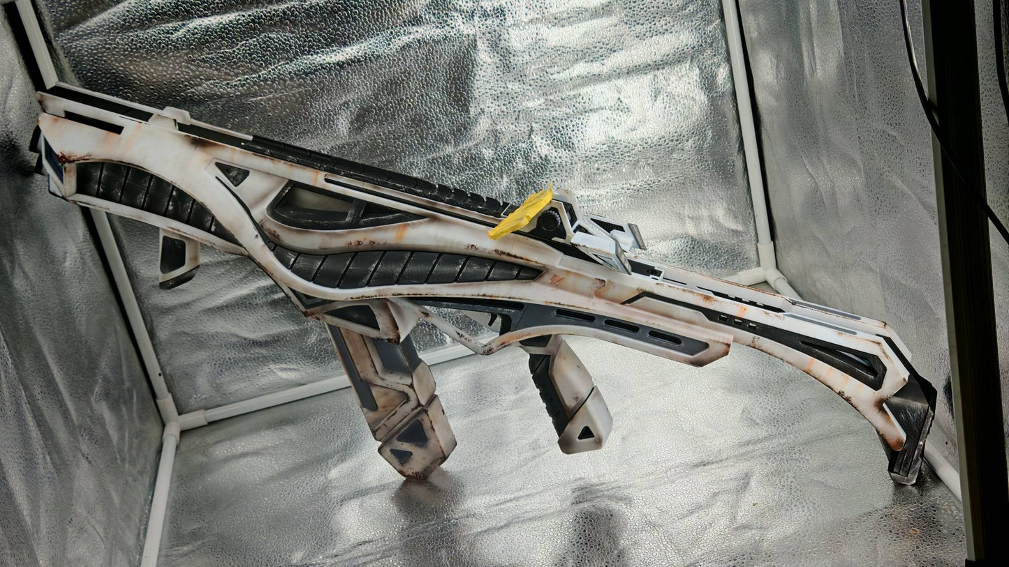 Apex Legends R99 "Blade" Skin Replica Prop – Life-Size SMG Cosplay Weapon, Collectible Display Model for Gamers