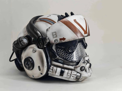 Titanfall 2 Viper Pilot Helmet Replica – Life-Size Cosplay Helmet, Wearable Gaming Display, Exclusive Villain Collectible Prop for Fans
