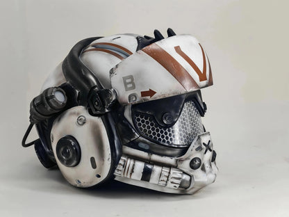 Titanfall 2 Viper Pilot Helmet Replica – Life-Size Cosplay Helmet, Wearable Gaming Display, Exclusive Villain Collectible Prop for Fans