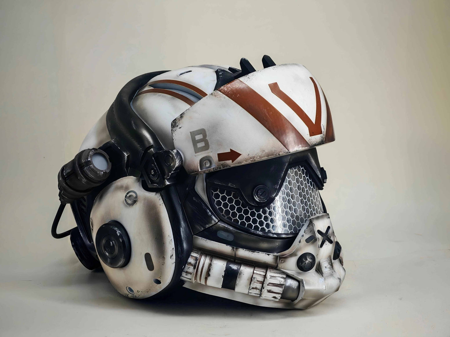 Titanfall 2 Viper Pilot Helmet Replica – Life-Size Cosplay Helmet, Wearable Gaming Display, Exclusive Villain Collectible Prop for Fans