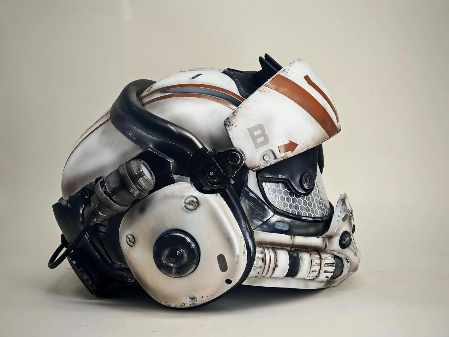 Titanfall 2 Viper Pilot Helmet Replica – Life-Size Cosplay Helmet, Wearable Gaming Display, Exclusive Villain Collectible Prop for Fans
