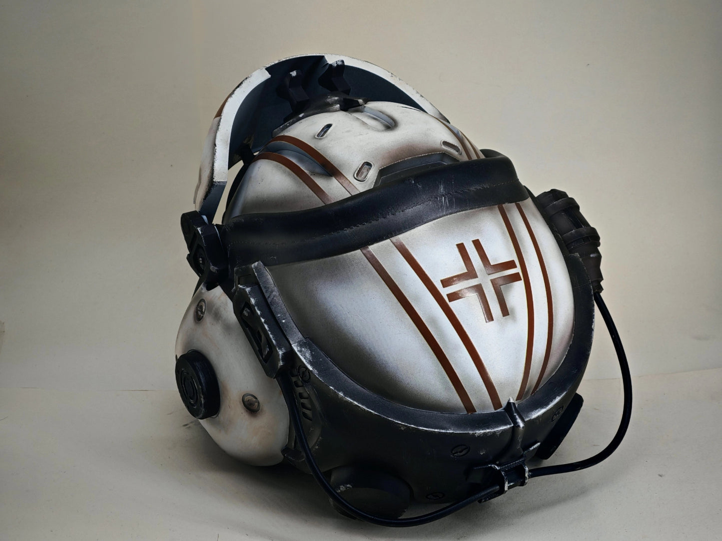 Titanfall 2 Viper Pilot Helmet Replica – Life-Size Cosplay Helmet, Wearable Gaming Display, Exclusive Villain Collectible Prop for Fans
