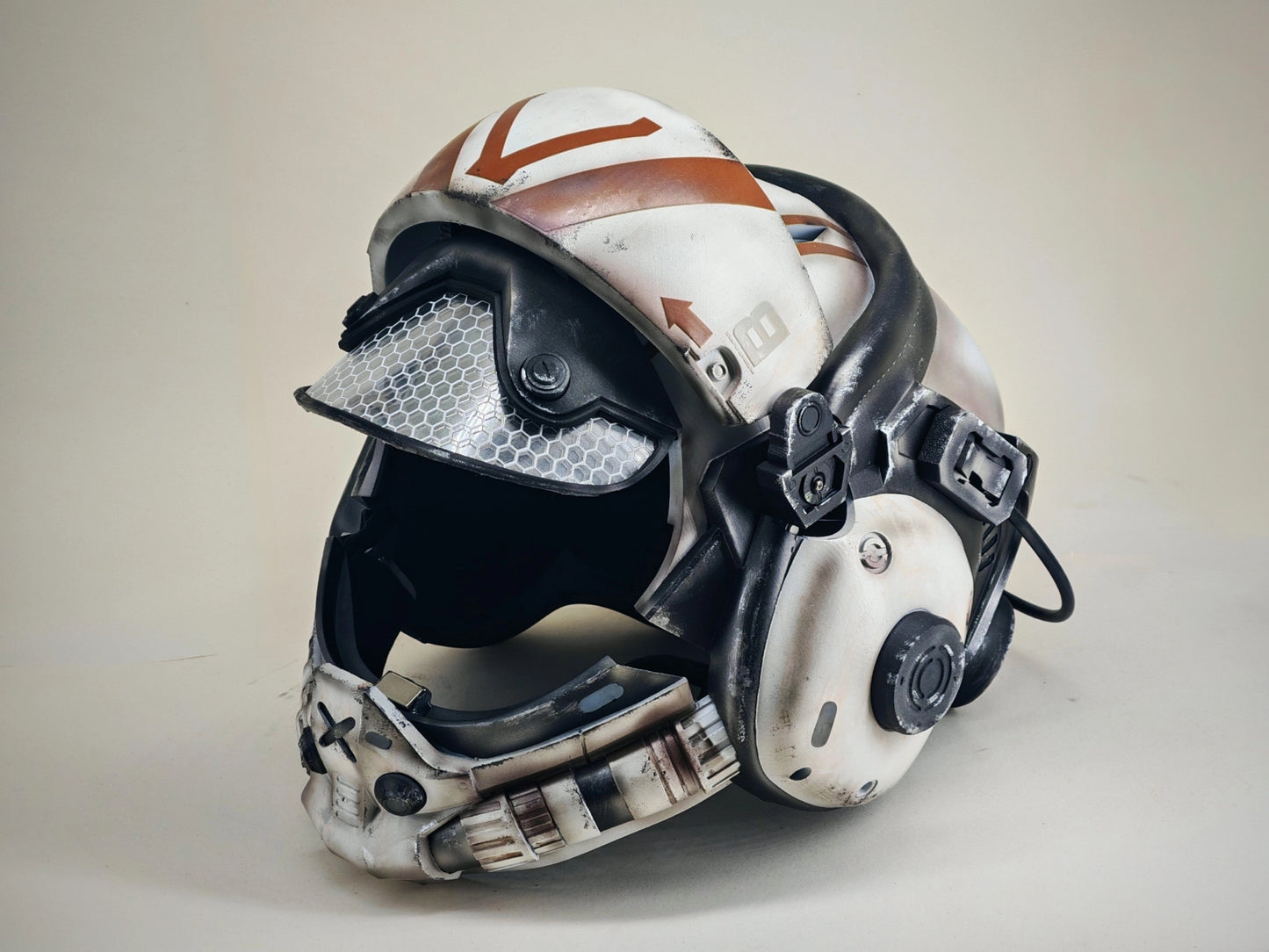 Titanfall 2 Viper Pilot Helmet Replica – Life-Size Cosplay Helmet, Wearable Gaming Display, Exclusive Villain Collectible Prop for Fans