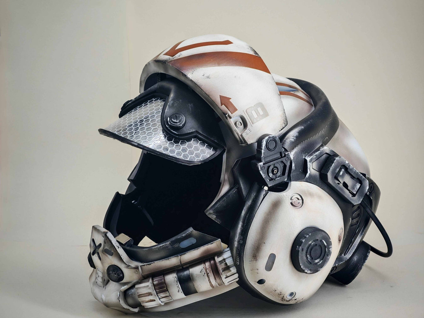 Titanfall 2 Viper Pilot Helmet Replica – Life-Size Cosplay Helmet, Wearable Gaming Display, Exclusive Villain Collectible Prop for Fans