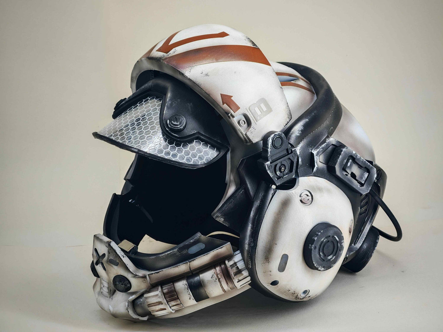 Titanfall 2 Viper Pilot Helmet Replica – Life-Size Cosplay Helmet, Wearable Gaming Display, Exclusive Villain Collectible Prop for Fans