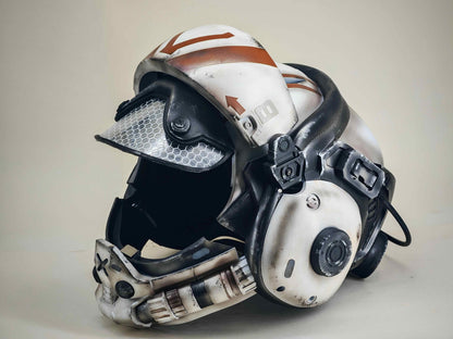 Titanfall 2 Viper Pilot Helmet Replica – Life-Size Cosplay Helmet, Wearable Gaming Display, Exclusive Villain Collectible Prop for Fans