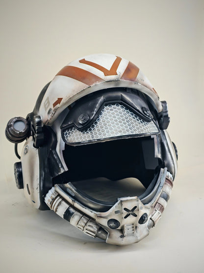 Titanfall 2 Viper Pilot Helmet Replica – Life-Size Cosplay Helmet, Wearable Gaming Display, Exclusive Villain Collectible Prop for Fans