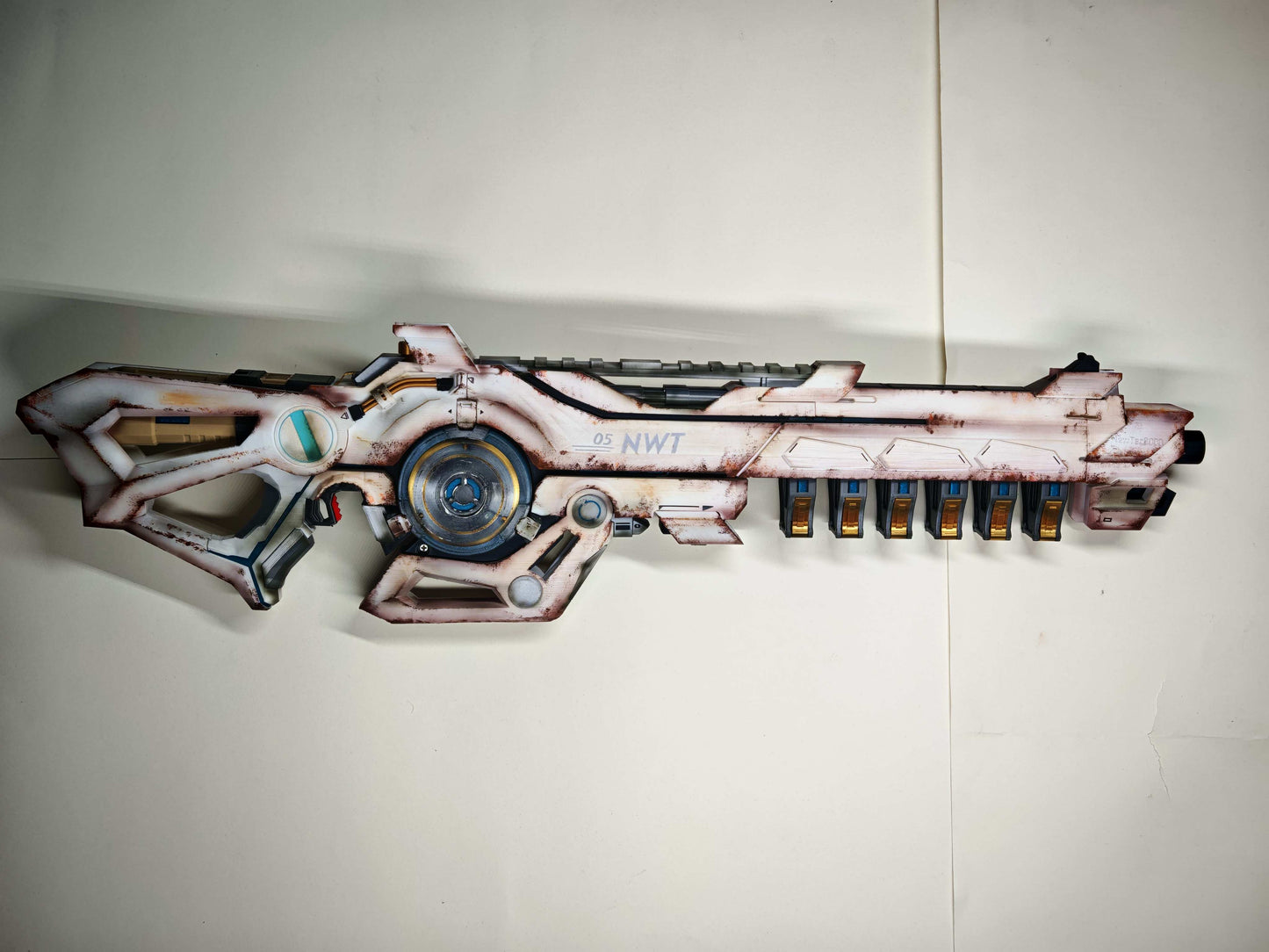 Apex Legends "Valkyrie's Revenge" Replica Prop – Life-Size Cosplay Weapon, Collectible Gaming Armor Display for Fans