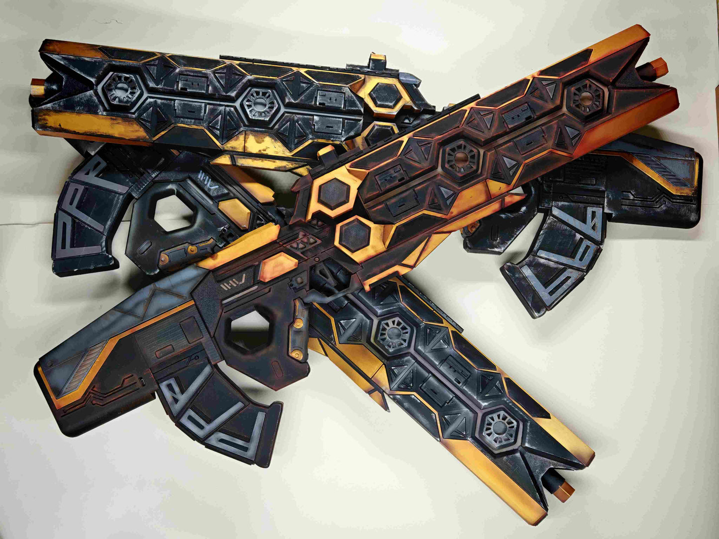 Apex Legends VK-47 "Black & Gold Tech" Replica Prop – Life-Size Assault Rifle, Cosplay Weapon, Collectible Gaming Display for Fans