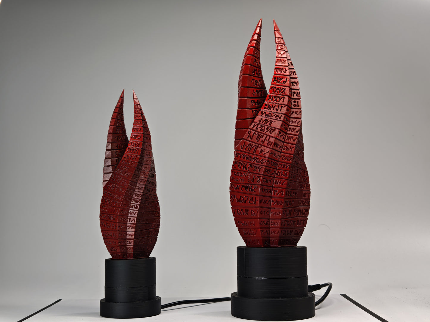 Dead Space Marker LED Desk Lamp – Replica with Iconic Ishimura Red Glow, Gaming Desk Decor, Collectible Horror Light for Fans
