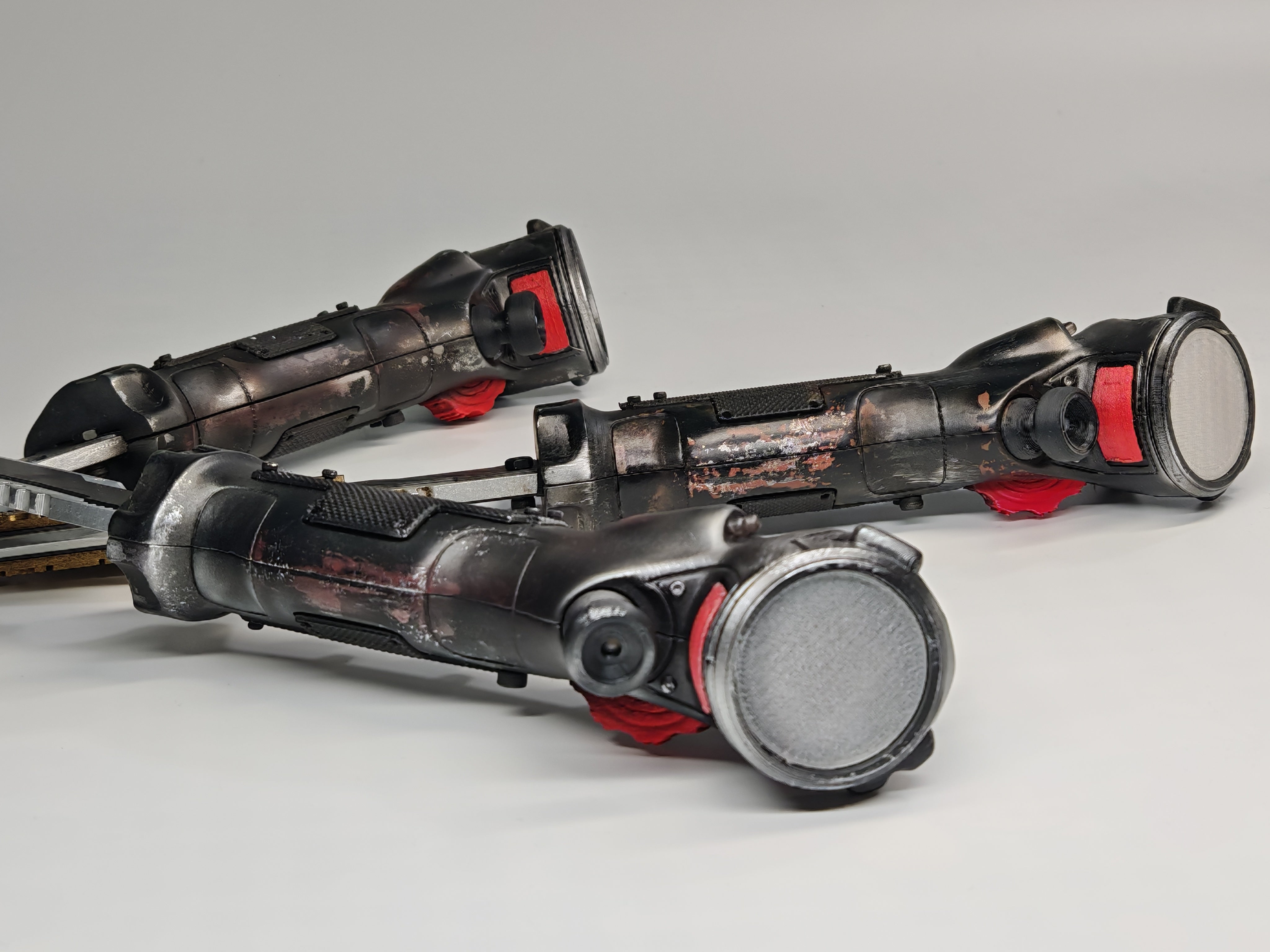Titanfall 2 Data Knife Replica – Life-Size Full-Scale Prop, Cosplay Accessory, Collectible Gaming Display for Fans