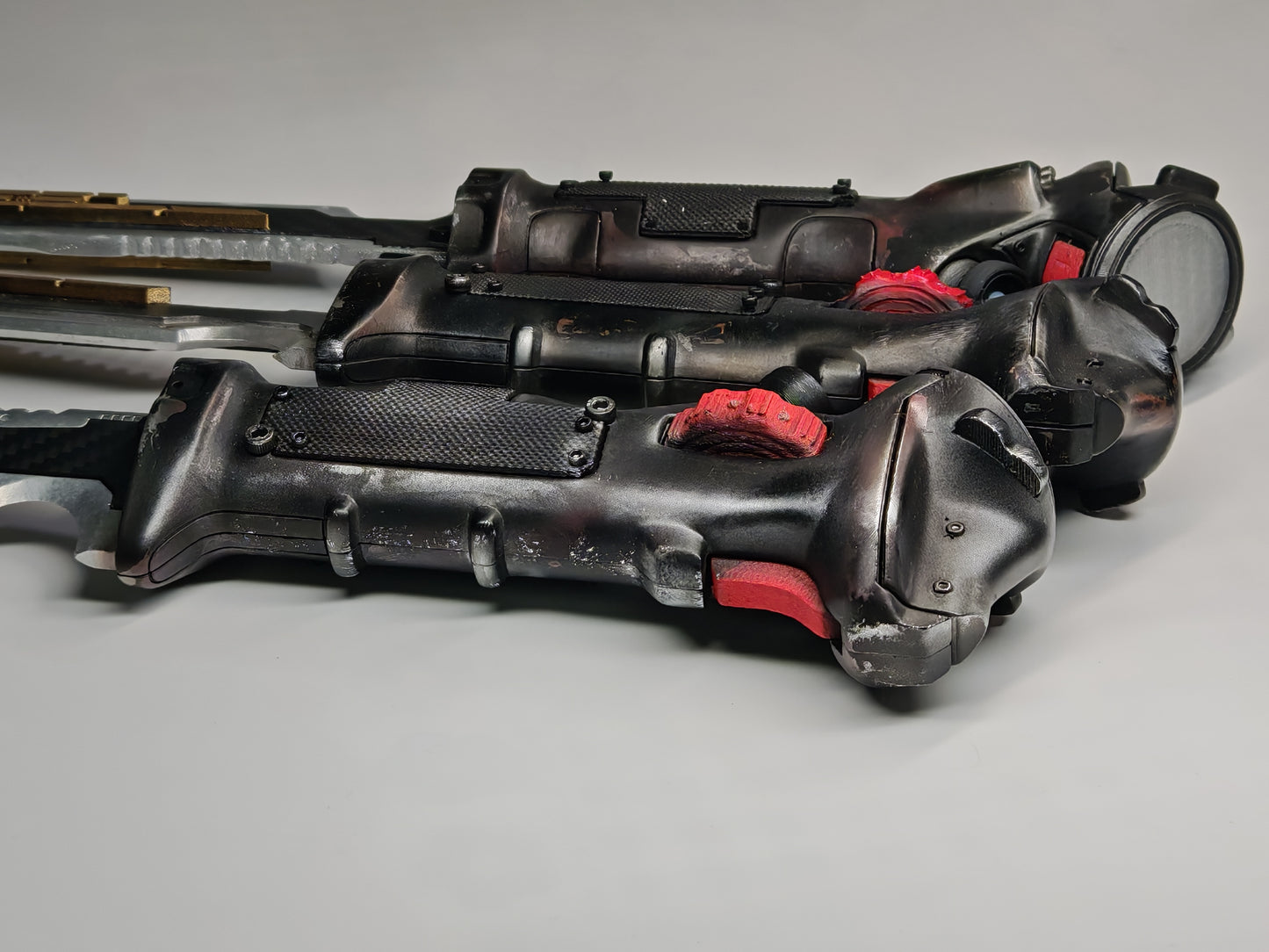 Titanfall 2 Data Knife Replica – Life-Size Full-Scale Prop, Cosplay Accessory, Collectible Gaming Display for Fans