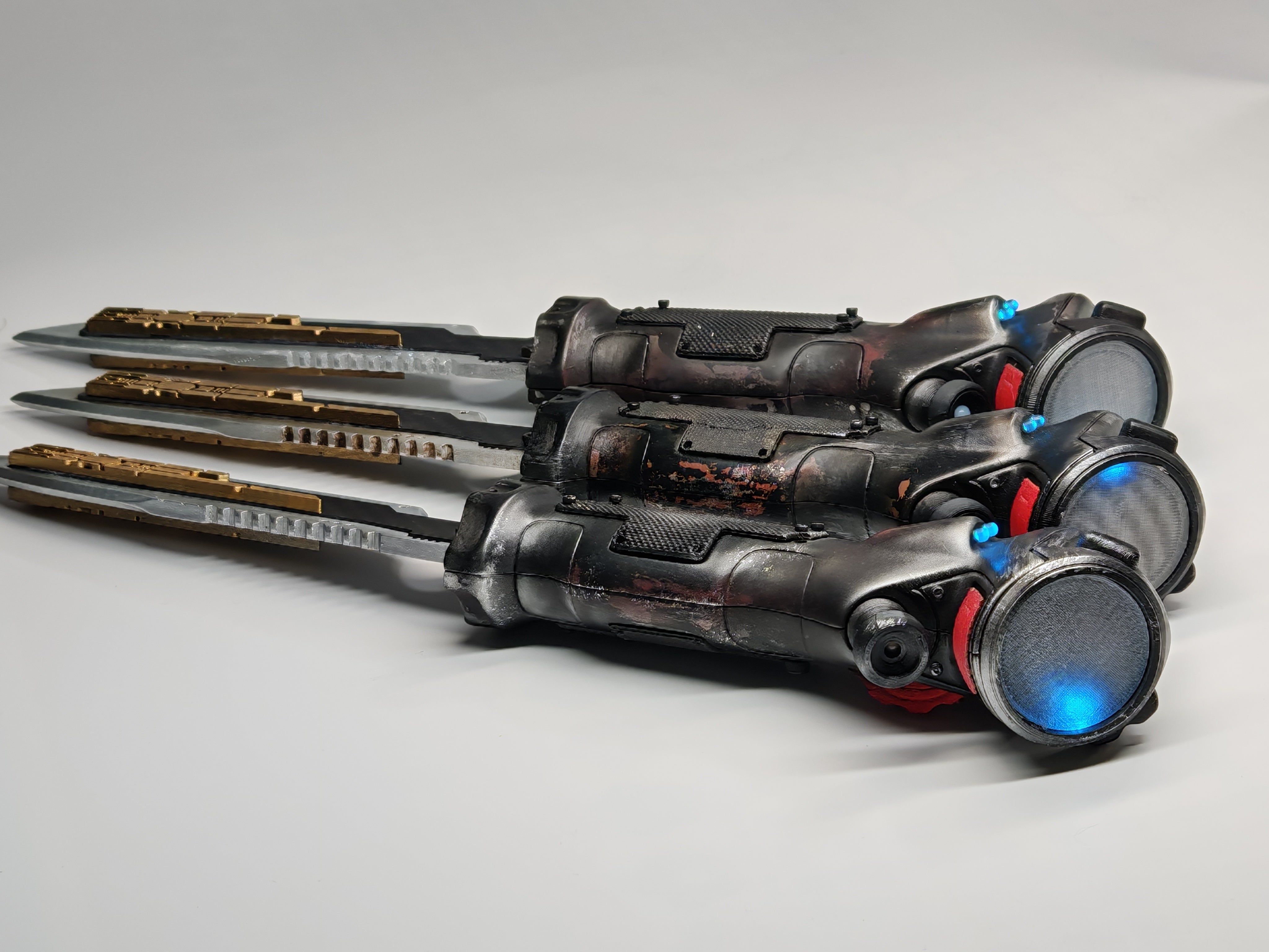 Titanfall 2 Data Knife Replica – Life-Size Full-Scale Prop, Cosplay Accessory, Collectible Gaming Display for Fans