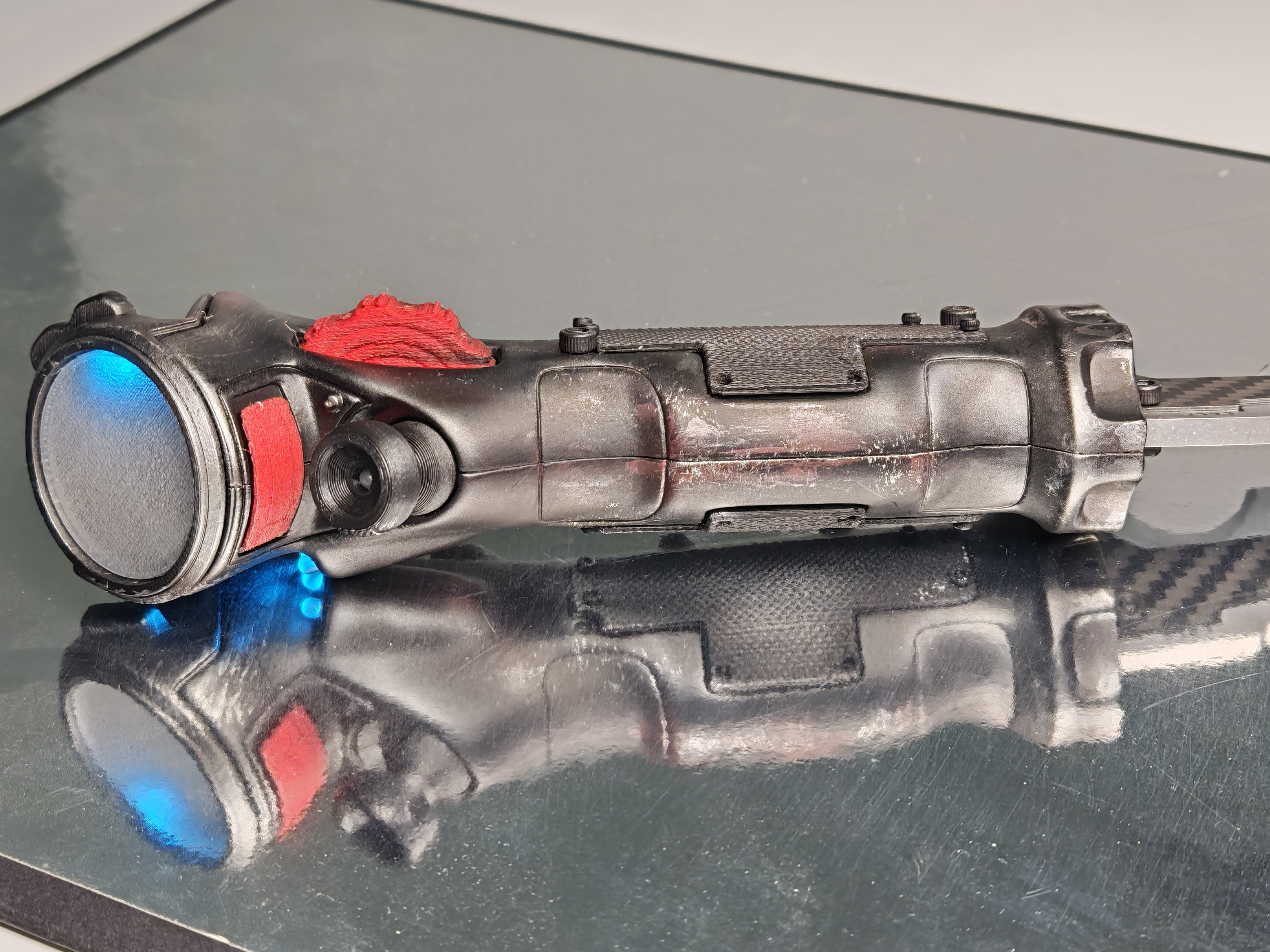 Titanfall 2 Data Knife Replica – Life-Size Full-Scale Prop, Cosplay Accessory, Collectible Gaming Display for Fans