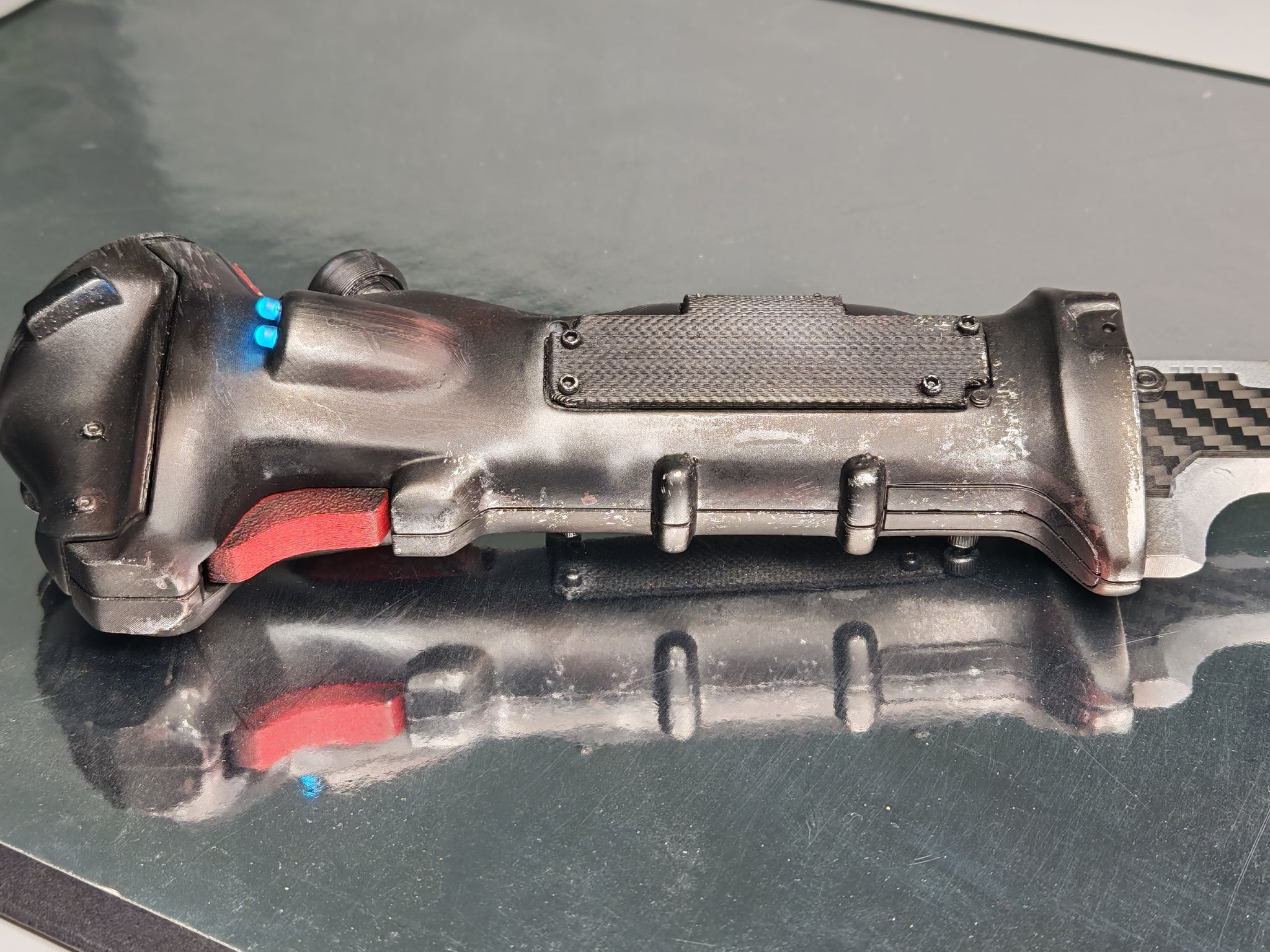 Titanfall 2 Data Knife Replica – Life-Size Full-Scale Prop, Cosplay Accessory, Collectible Gaming Display for Fans