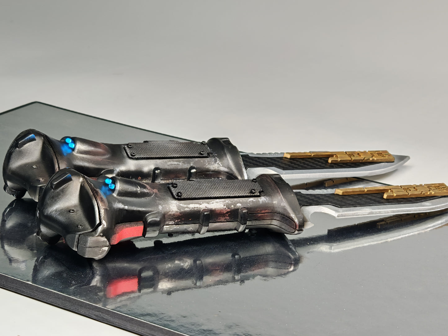 Titanfall 2 Data Knife Replica – Life-Size Full-Scale Prop, Cosplay Accessory, Collectible Gaming Display for Fans