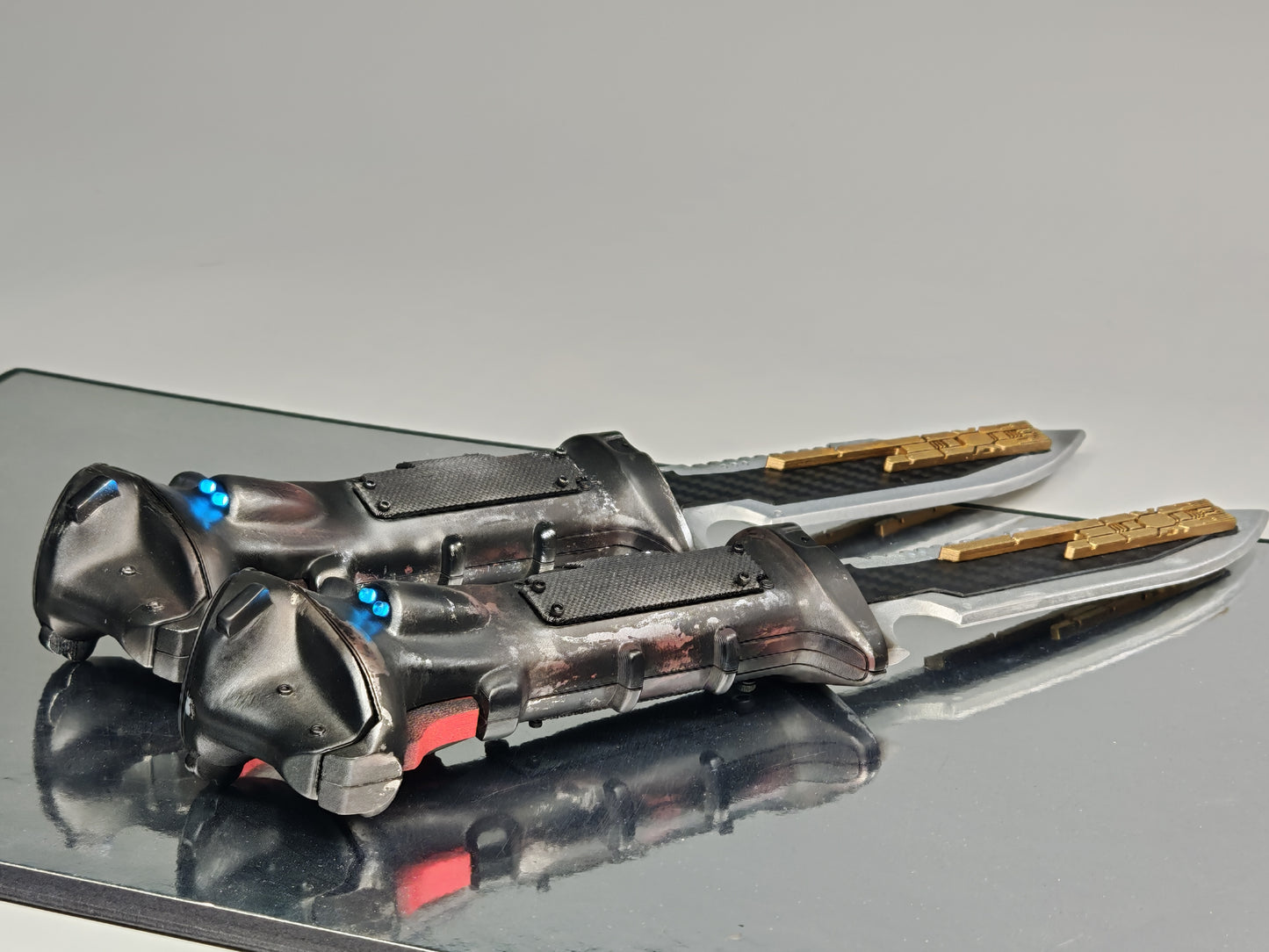 Titanfall 2 Data Knife Replica – Life-Size Full-Scale Prop, Cosplay Accessory, Collectible Gaming Display for Fans