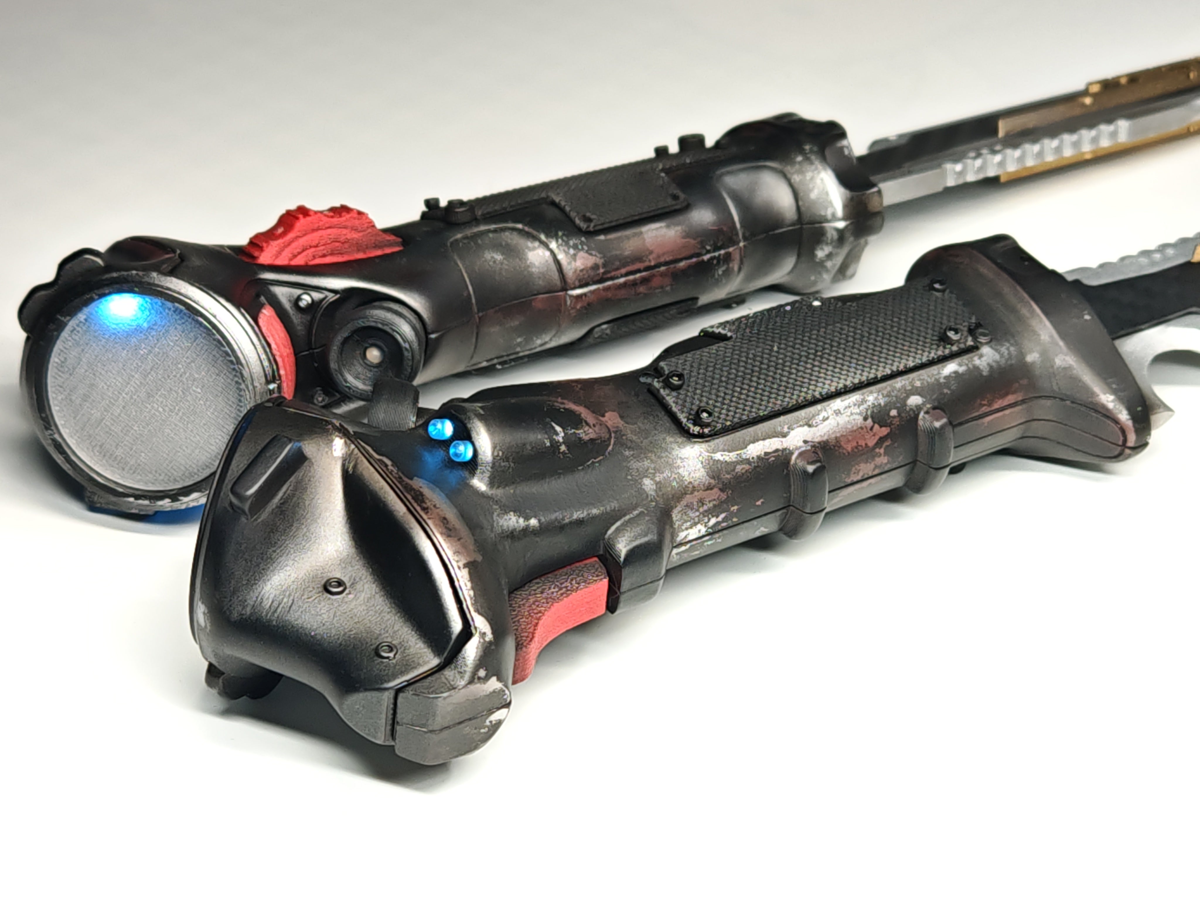 Titanfall 2 Data Knife Replica – Life-Size Full-Scale Prop, Cosplay Accessory, Collectible Gaming Display for Fans