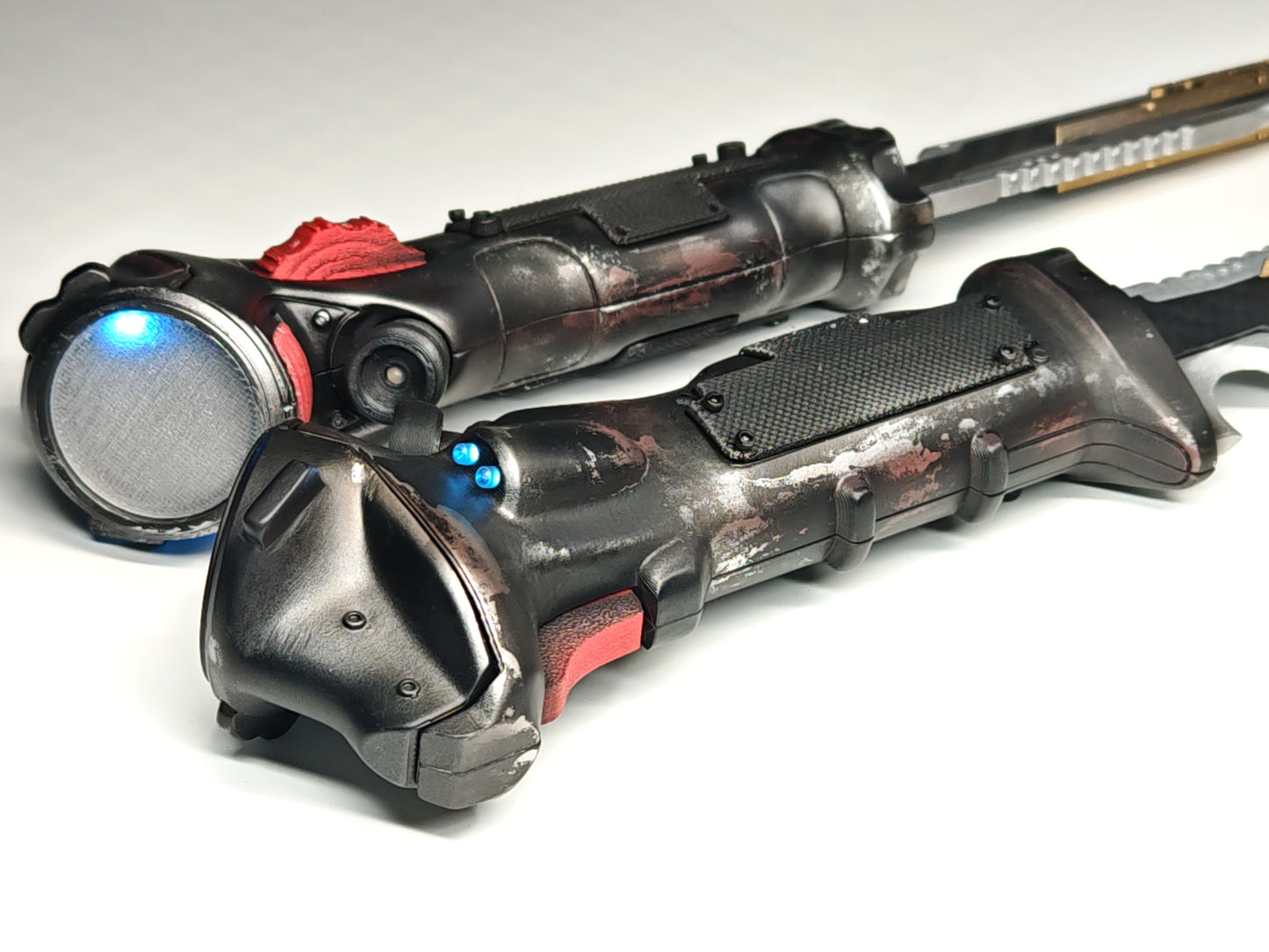 Titanfall 2 Data Knife Replica – Life-Size Full-Scale Prop, Cosplay Accessory, Collectible Gaming Display for Fans