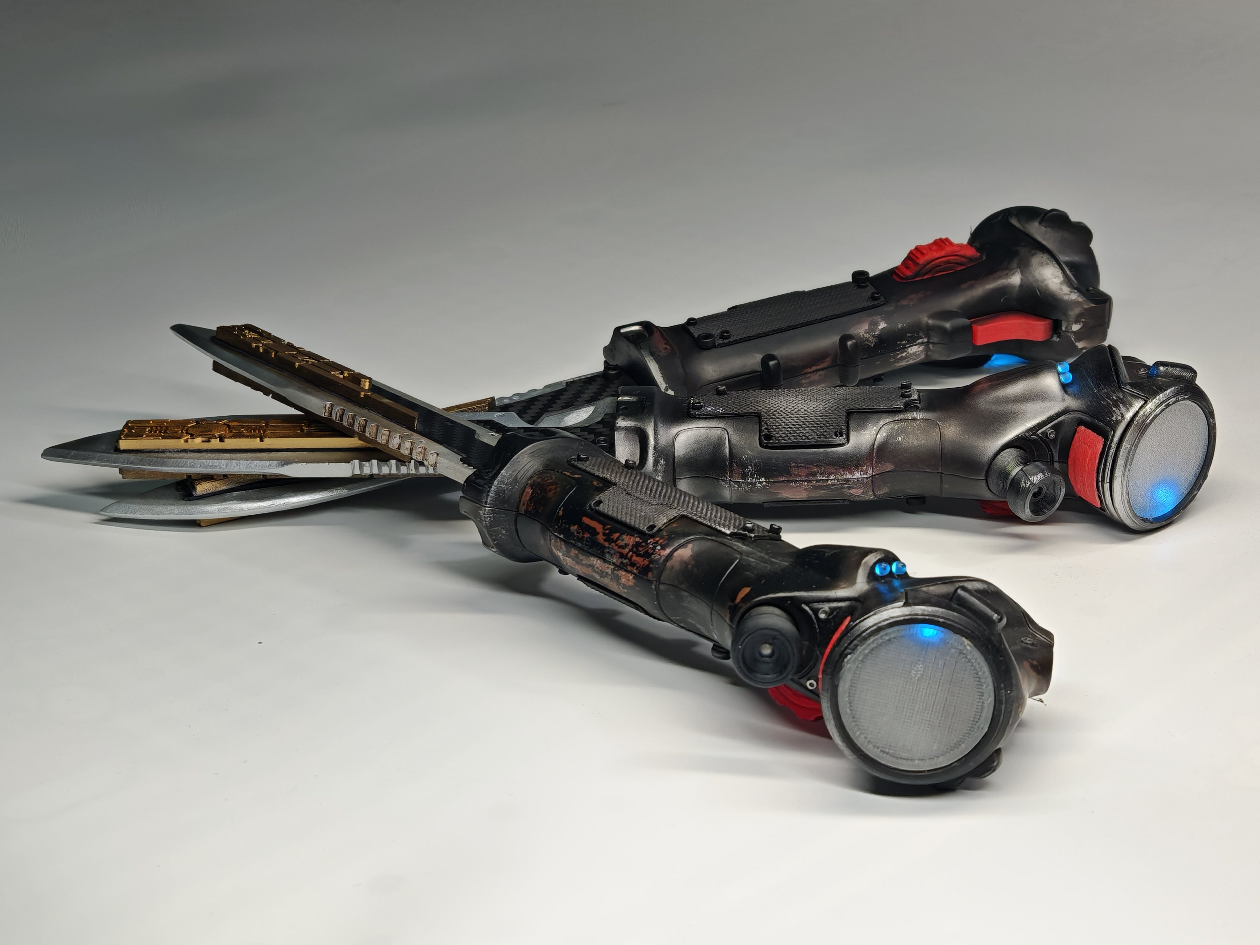 Titanfall 2 Data Knife Replica – Life-Size Full-Scale Prop, Cosplay Accessory, Collectible Gaming Display for Fans