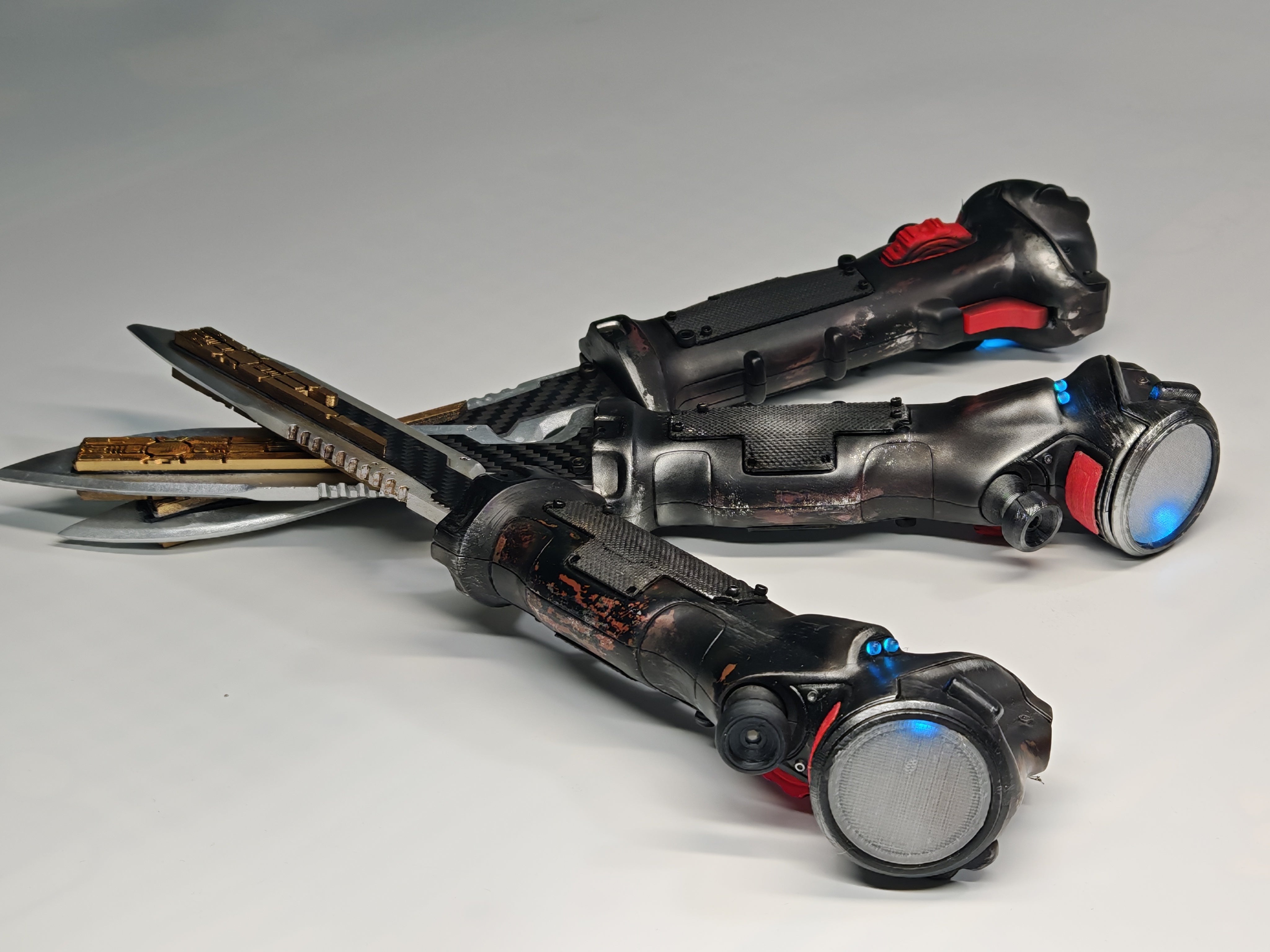 Titanfall 2 Data Knife Replica – Life-Size Full-Scale Prop, Cosplay Accessory, Collectible Gaming Display for Fans