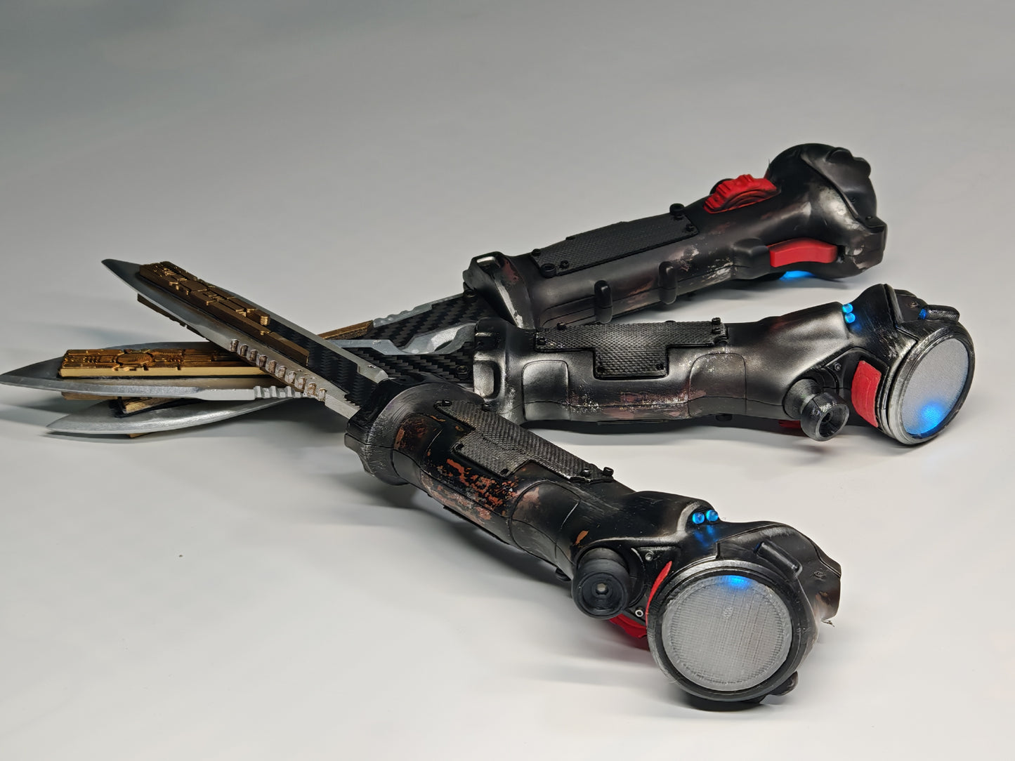 Titanfall 2 Data Knife Replica – Life-Size Full-Scale Prop, Cosplay Accessory, Collectible Gaming Display for Fans