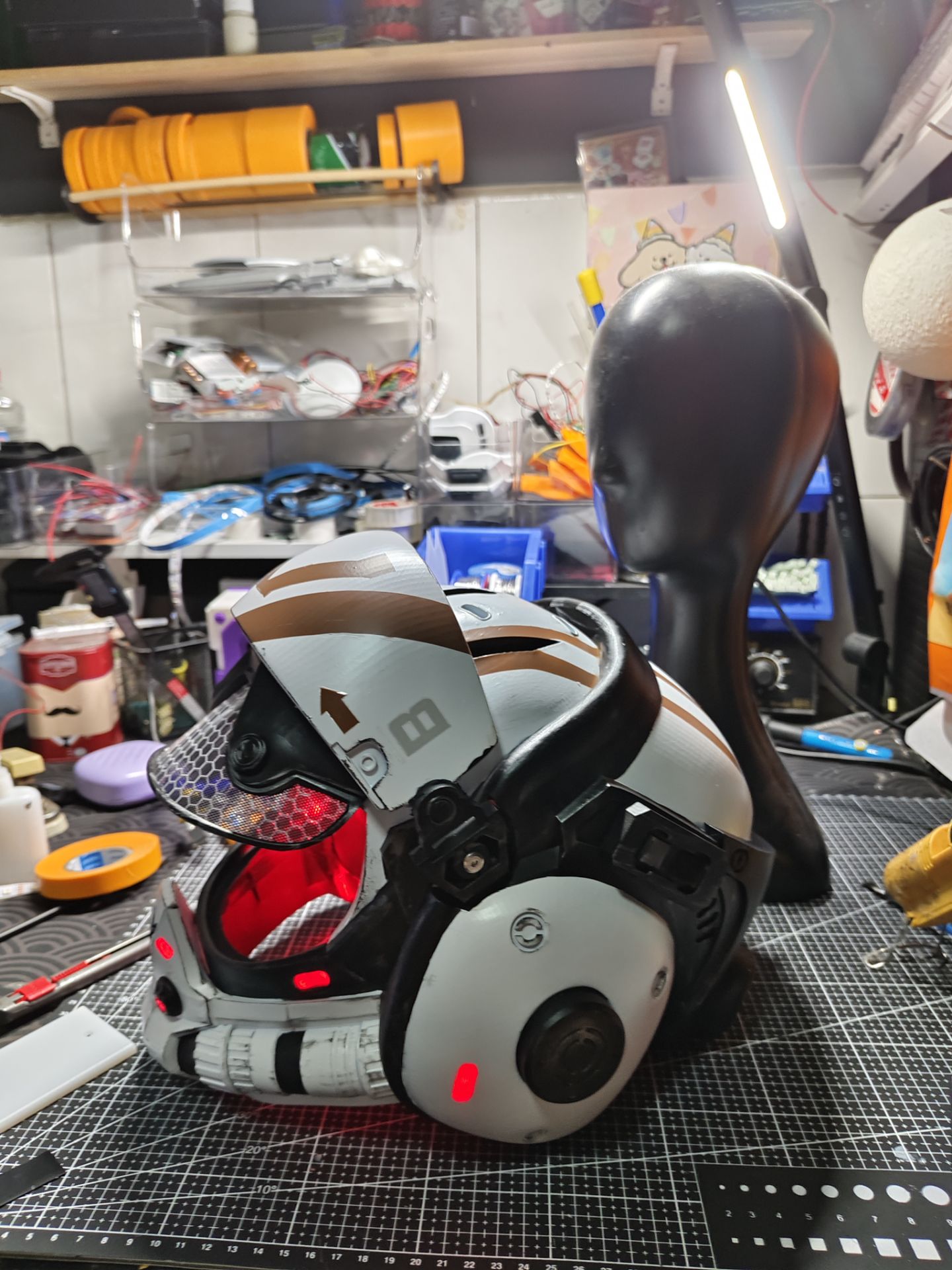 Titanfall 2 Viper Pilot Helmet Replica – Life-Size Cosplay Helmet, Wearable Gaming Display, Exclusive Villain Collectible Prop for Fans