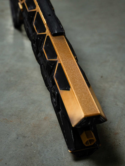 Apex Legends VK-47 "Black & Gold Tech" Replica Prop – Life-Size Assault Rifle, Cosplay Weapon, Collectible Gaming Display for Fans