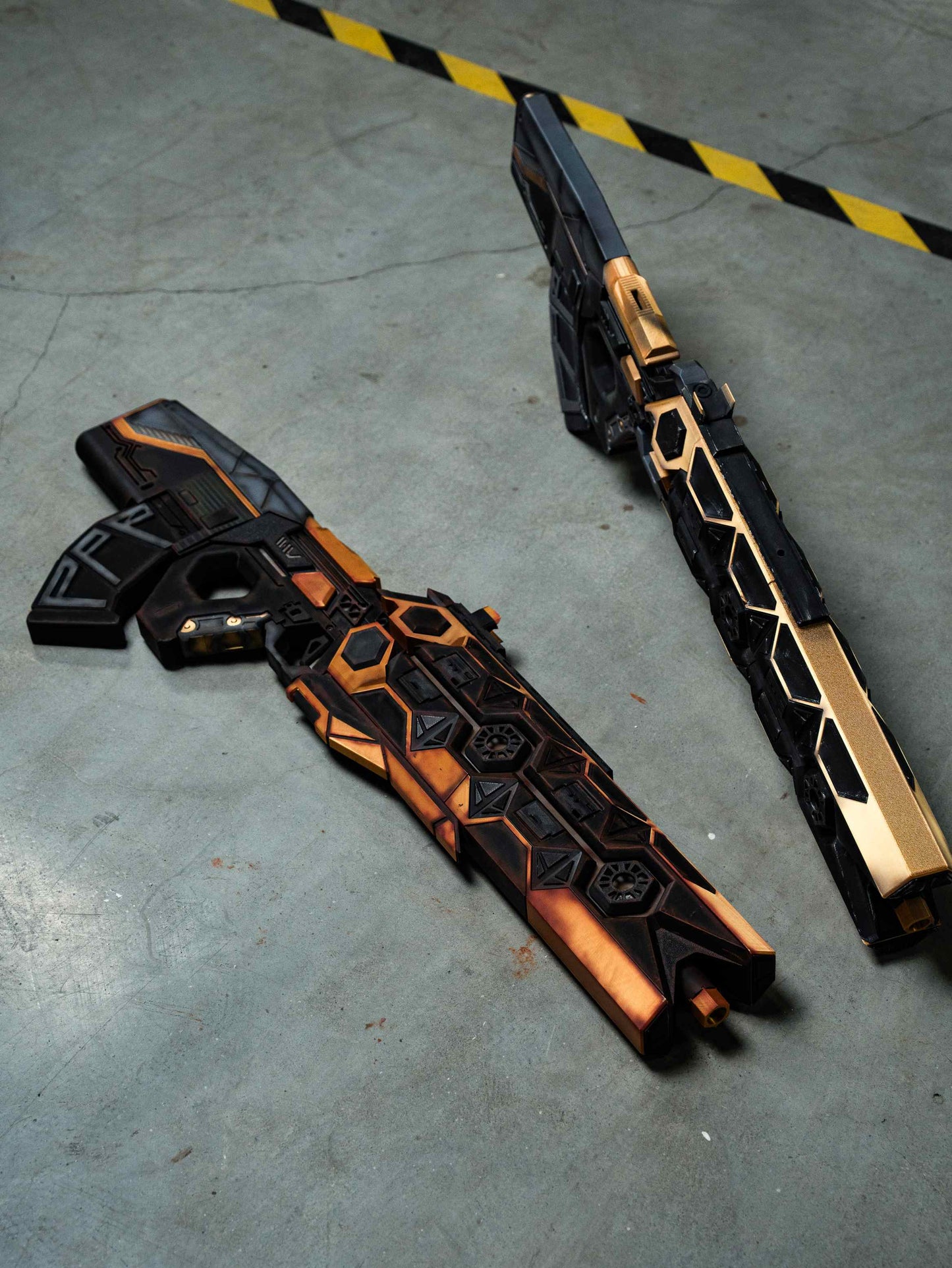 Apex Legends VK-47 "Black & Gold Tech" Replica Prop – Life-Size Assault Rifle, Cosplay Weapon, Collectible Gaming Display for Fans